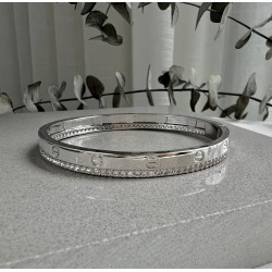 Pulseira Prateada com Zircônias